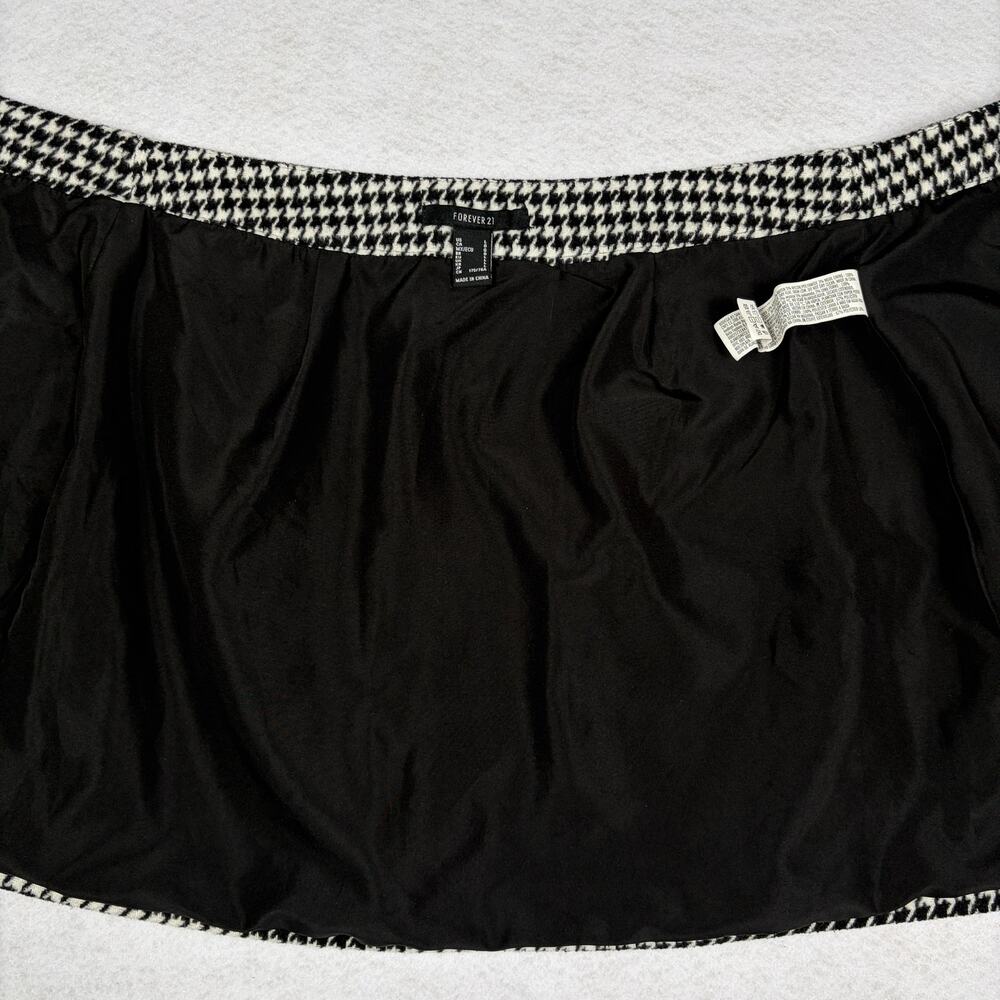 Forever 21 Houndstooth Mini Skirt Women's L Black Button Front Preppy Old Money - Picture 7 of 9